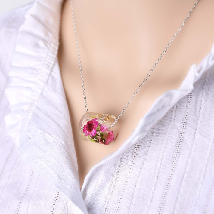 Korean version of resin dried flower necklace